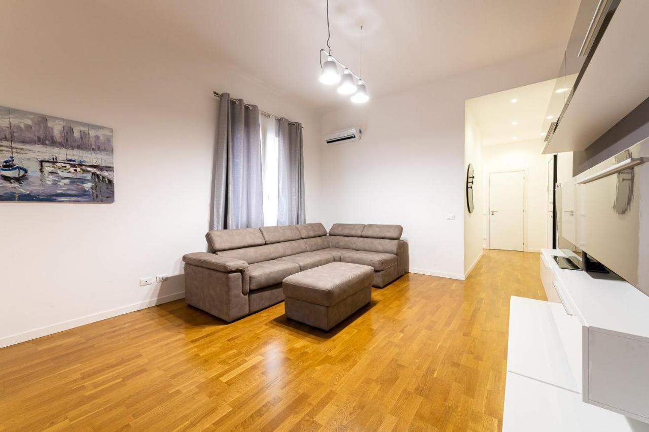 Casa di Dada - statua Apartment Palermo Luaran gambar